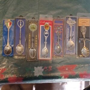 Collector Spoon Set, Las Vegas,Arizona,Pencylvania, Charlotte, New York, Itali,